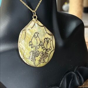 Elegant Vintage Gold Gilded White Abalone Pendant Necklace